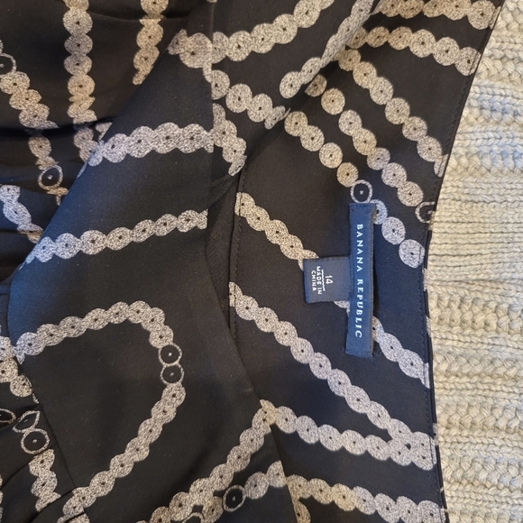 NWOT Banana Republic Printed Silk Skirt SzL - Picture 3 of 7